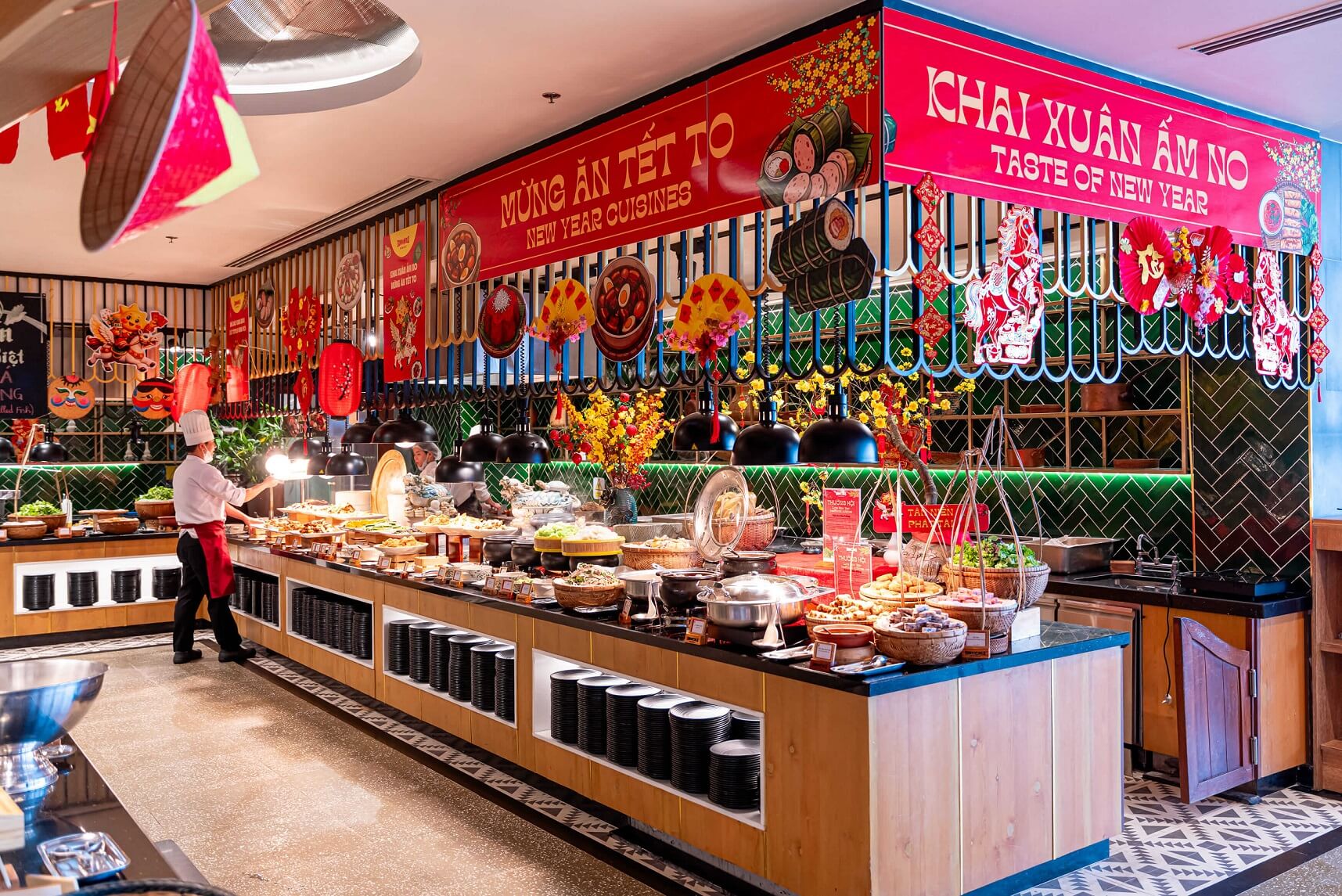 Buffet Trưa Hơn 100 Món Tại Nhà Hàng Bốn Mùa & Nhà Hàng Ấn Độ